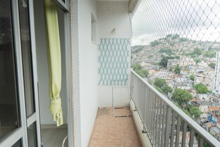 Apartamento à venda com 105m², 3 quartos e 1 vaga Apartamento à venda com 105m², 3 quartos e 1 vagaQuarto 2 - Varanda