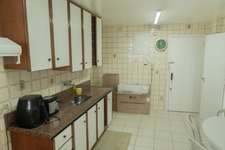 Apartamento à venda com 105m², 3 quartos e 1 vaga Apartamento à venda com 105m², 3 quartos e 1 vagaCozinha