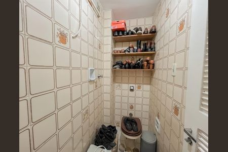 Apartamento à venda com 105m², 3 quartos e 1 vaga Apartamento à venda com 105m², 3 quartos e 1 vagaBanheiro de serviço