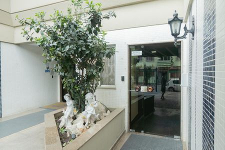 Apartamento à venda com 105m², 3 quartos e 1 vaga Apartamento à venda com 105m², 3 quartos e 1 vagaHall de entrada