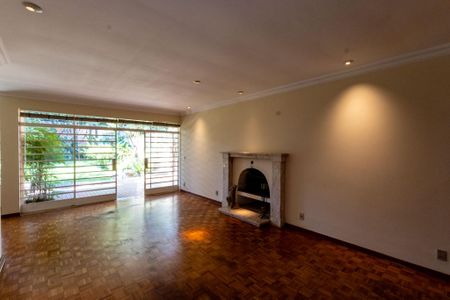 Casa para alugar com 380m², 3 quartos e 5 vagasSala