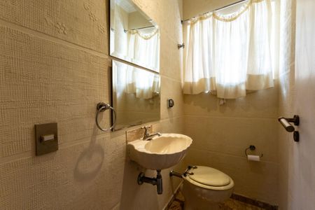 Casa para alugar com 380m², 3 quartos e 5 vagasLavabo