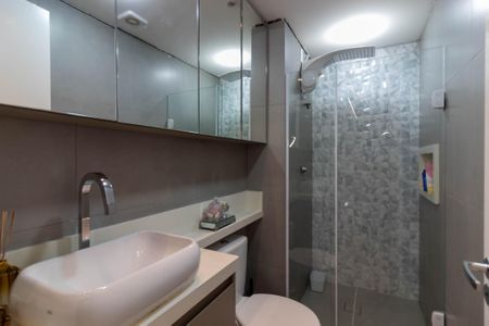 Apartamento à venda com 34m², 2 quartos e sem vaga Apartamento à venda com 34m², 2 quartos e sem vagaBanheiro Social