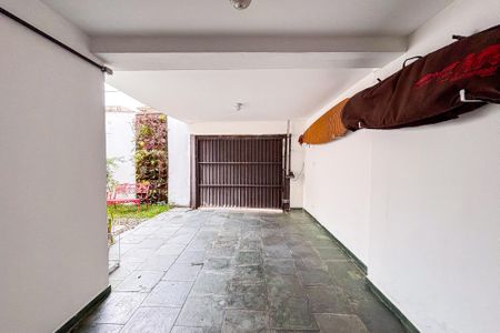 Casa à venda com 181m², 2 quartos e 1 vaga Casa à venda com 181m², 2 quartos e 1 vagaGaragem