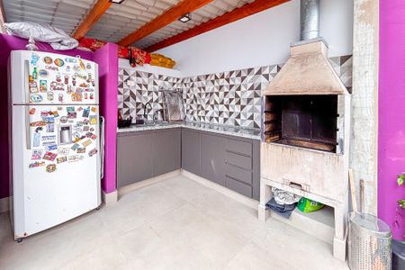 Casa à venda com 181m², 2 quartos e 1 vaga Casa à venda com 181m², 2 quartos e 1 vagaChurrasqueira