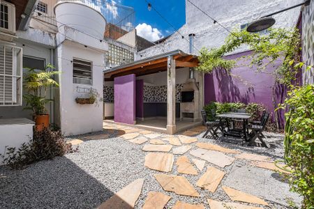 Casa à venda com 181m², 3 quartos e 2 vagasQuintal