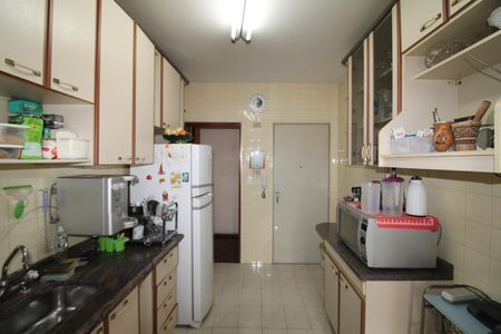 Apartamento à venda com 86m², 2 quartos e 1 vagaCozinha