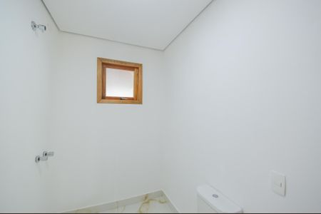 Casa à venda com 370m², 3 quartos e 5 vagas Casa à venda com 370m², 3 quartos e 5 vagasBanheiro de serviço 2