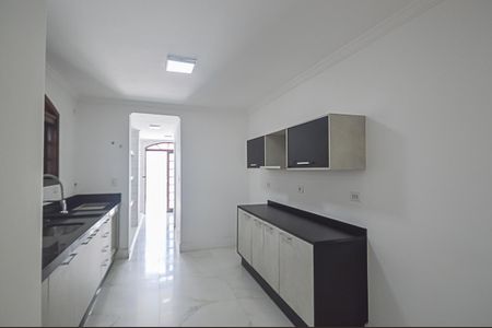 Casa à venda com 370m², 3 quartos e 5 vagas Casa à venda com 370m², 3 quartos e 5 vagasCozinha