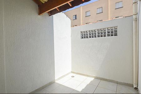 Casa à venda com 370m², 3 quartos e 5 vagas Casa à venda com 370m², 3 quartos e 5 vagasSacada