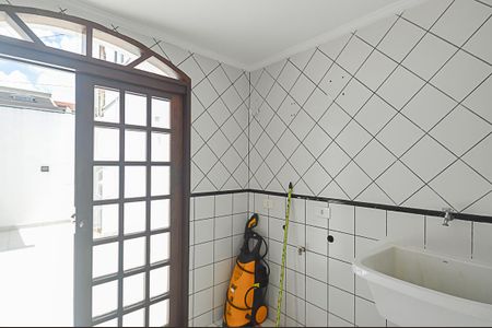 Casa à venda com 370m², 3 quartos e 5 vagas Casa à venda com 370m², 3 quartos e 5 vagasÁrea de Serviço