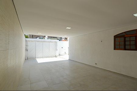 Casa à venda com 370m², 3 quartos e 5 vagas Casa à venda com 370m², 3 quartos e 5 vagasGaragem