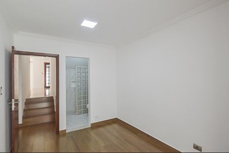 Casa à venda com 370m², 3 quartos e 5 vagas Casa à venda com 370m², 3 quartos e 5 vagasSuíte 2