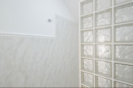 Casa à venda com 370m², 3 quartos e 5 vagas Casa à venda com 370m², 3 quartos e 5 vagasBanheiro da Suíte 2