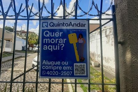 Casa de condomínio para alugar com 55m², 1 quarto e 1 vaga Casa de condomínio para alugar com 55m², 1 quarto e 1 vagaPlaca