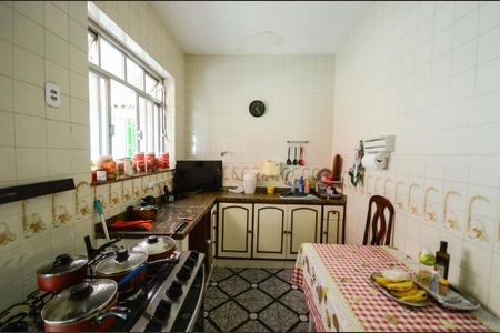 Casa à venda com 400m², 3 quartos e 1 vaga Casa à venda com 400m², 3 quartos e 1 vagaCozinha