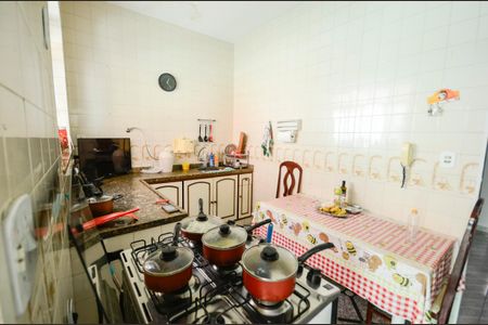 Casa à venda com 400m², 3 quartos e 1 vaga Casa à venda com 400m², 3 quartos e 1 vagaCozinha