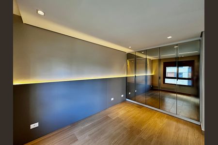 Apartamento para alugar com 69m², 2 quartos e 1 vaga Apartamento para alugar com 69m², 2 quartos e 1 vagaSuíte