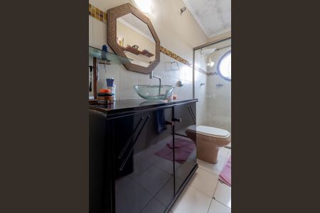 Casa à venda com 190m², 3 quartos e 4 vagasQuarto 1 Banheiro