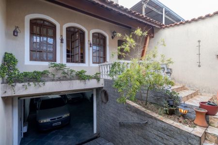 Casa à venda com 190m², 3 quartos e 4 vagasQuintal