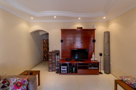 Casa à venda com 190m², 3 quartos e 4 vagasSala