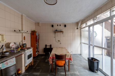 Casa à venda com 190m², 3 quartos e 4 vagasChurrasqueira