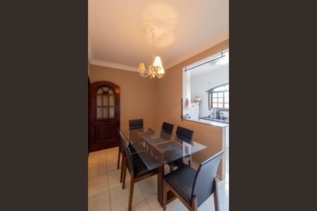 Casa à venda com 190m², 3 quartos e 4 vagasCopa