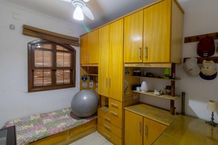 Casa à venda com 190m², 3 quartos e 4 vagasQuarto 2 