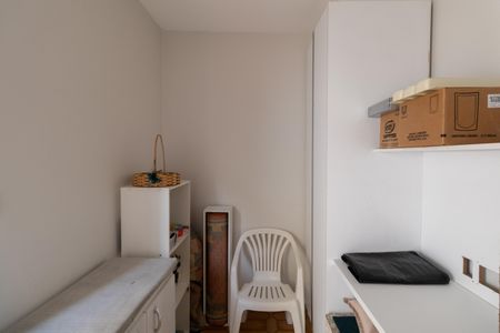 Casa à venda com 98m², 2 quartos e 2 vagasQuarto de Serviço