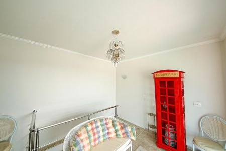 Casa para alugar com 337m², 8 quartos e 3 vagas Casa para alugar com 337m², 8 quartos e 3 vagascasa 2 -Corredor