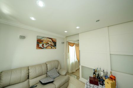 Casa para alugar com 337m², 8 quartos e 3 vagas Casa para alugar com 337m², 8 quartos e 3 vagascasa 2 - Sala de TV