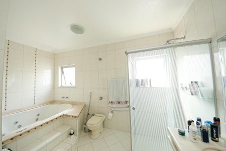 Casa para alugar com 337m², 8 quartos e 3 vagas Casa para alugar com 337m², 8 quartos e 3 vagascasa 2 -Banheiro Suíte