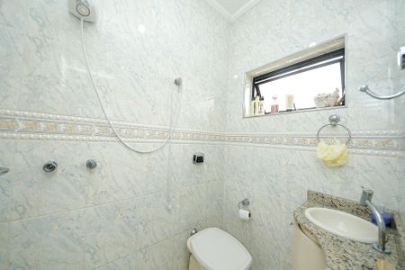 Casa para alugar com 337m², 8 quartos e 3 vagas Casa para alugar com 337m², 8 quartos e 3 vagasBanheiro 2