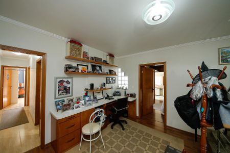 Casa para alugar com 337m², 8 quartos e 3 vagas Casa para alugar com 337m², 8 quartos e 3 vagascasa 2 -Corredor