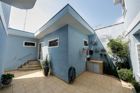Casa para alugar com 337m², 8 quartos e 3 vagas Casa para alugar com 337m², 8 quartos e 3 vagasÁrea externa