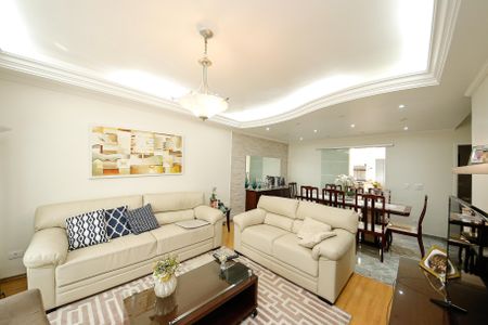 Casa para alugar com 337m², 8 quartos e 3 vagas Casa para alugar com 337m², 8 quartos e 3 vagasSala