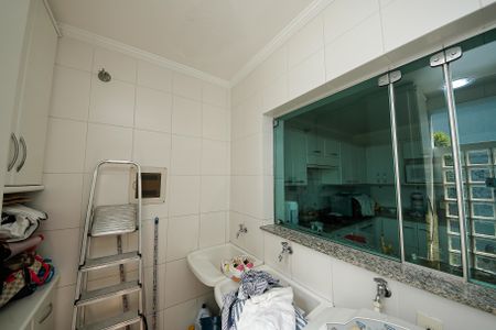 Casa para alugar com 337m², 8 quartos e 3 vagas Casa para alugar com 337m², 8 quartos e 3 vagascasa 2 -Área de Serviço