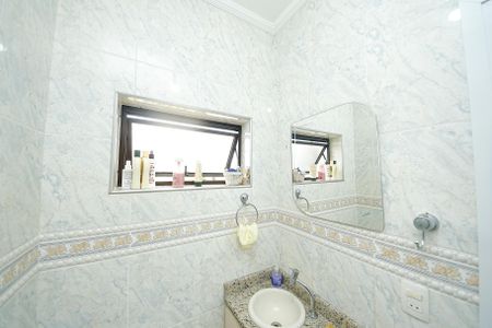 Casa para alugar com 337m², 8 quartos e 3 vagas Casa para alugar com 337m², 8 quartos e 3 vagasBanheiro 2