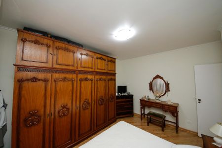 Casa para alugar com 337m², 8 quartos e 3 vagas Casa para alugar com 337m², 8 quartos e 3 vagasQuarto