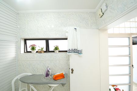 Casa para alugar com 337m², 8 quartos e 3 vagas Casa para alugar com 337m², 8 quartos e 3 vagasÁrea de Serviço