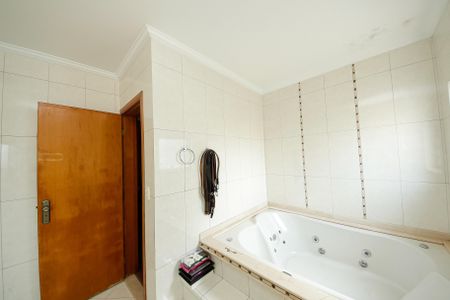 Casa para alugar com 337m², 8 quartos e 3 vagas Casa para alugar com 337m², 8 quartos e 3 vagascasa 2 -Banheiro Suíte