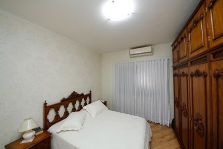 Casa para alugar com 337m², 8 quartos e 3 vagas Casa para alugar com 337m², 8 quartos e 3 vagasQuarto