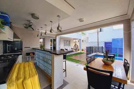 Casa de condomínio à venda com 272m², 3 quartos e 3 vagasÁrea comum - Churrasqueira