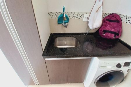 Casa de condomínio à venda com 272m², 3 quartos e 3 vagasÁrea de Serviço