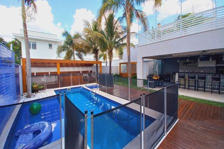 Casa de condomínio à venda com 272m², 3 quartos e 3 vagasÁrea comum - Piscina