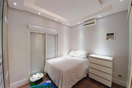 Casa de condomínio à venda com 272m², 3 quartos e 3 vagasQuarto 2 - Suíte