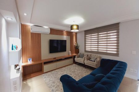 Casa de condomínio à venda com 272m², 3 quartos e 3 vagasSala