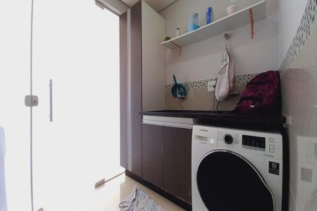 Casa de condomínio à venda com 272m², 3 quartos e 3 vagasÁrea de Serviço