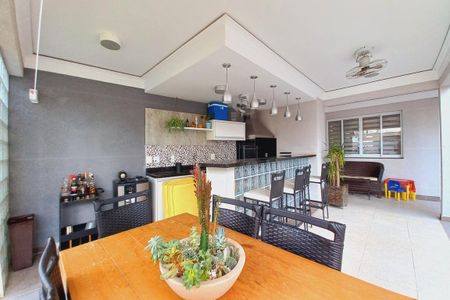 Casa de condomínio à venda com 272m², 3 quartos e 3 vagasÁrea comum - Churrasqueira