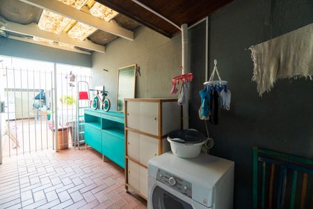 Casa à venda com 223m², 3 quartos e 3 vagas Casa à venda com 223m², 3 quartos e 3 vagasÁrea de Serviço